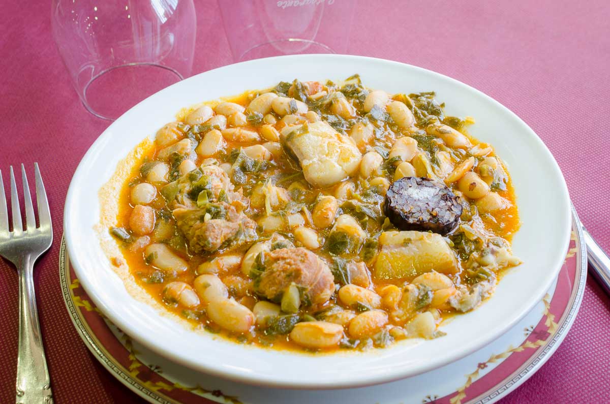 Cocido montañés